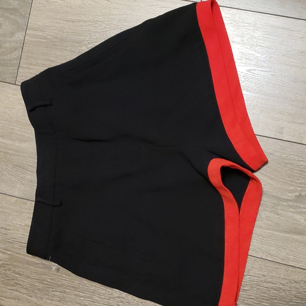 Artizia shorts - little moon: Size 2